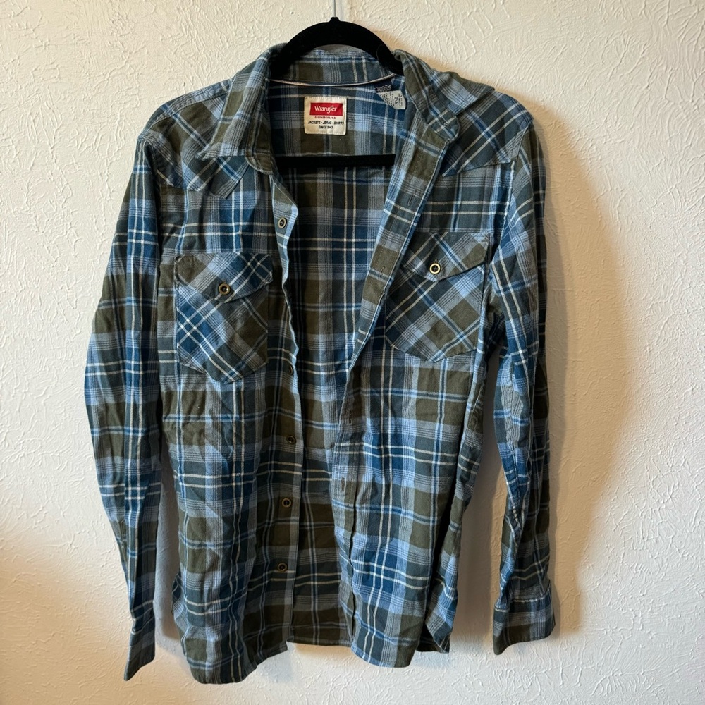 Wrangler snap front plaid button down